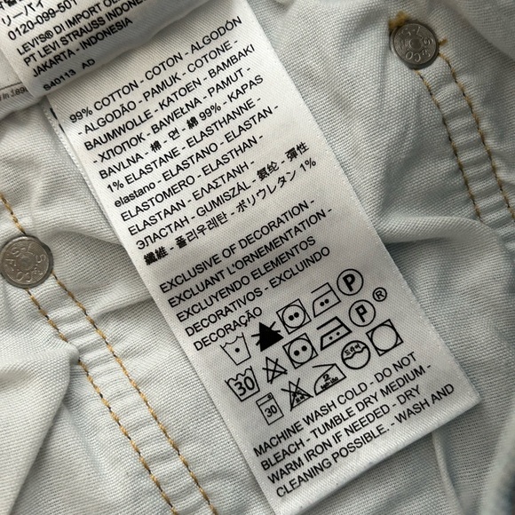 Levi’s 501 Crop Jeans in Tango Surge Blue - Picture 15 of 16